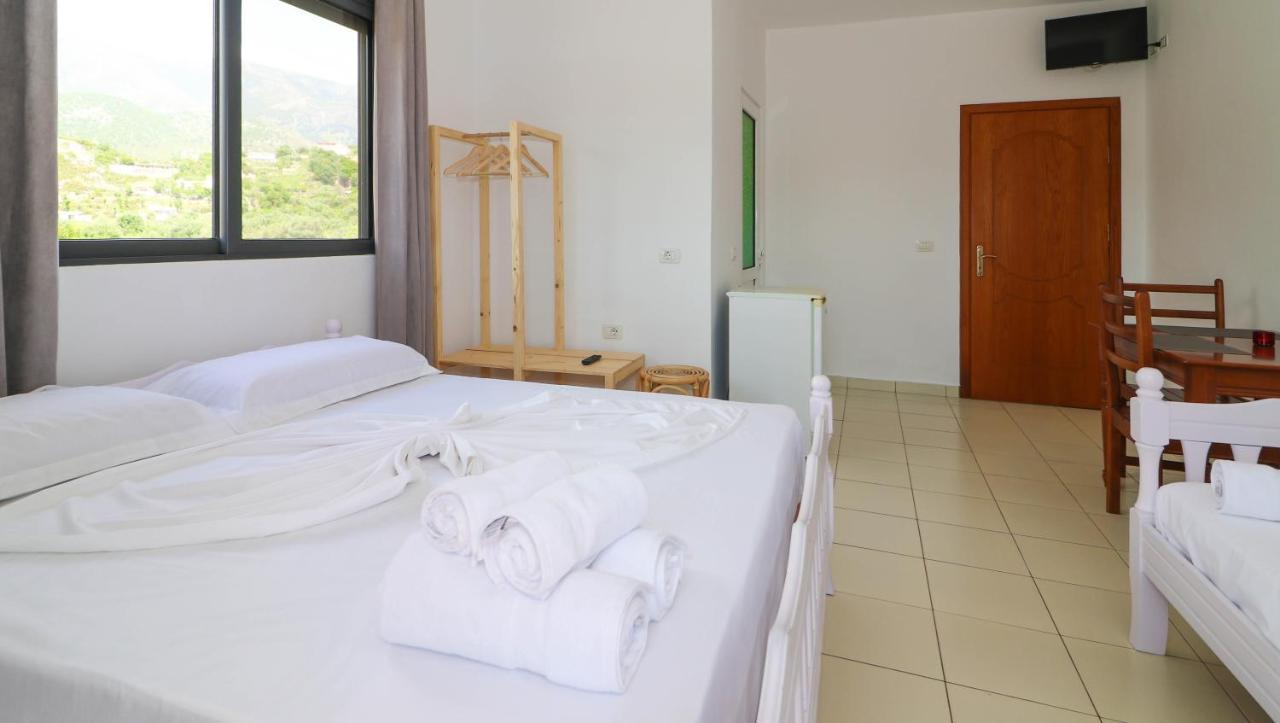 Bora Rooms Himare Buitenkant foto