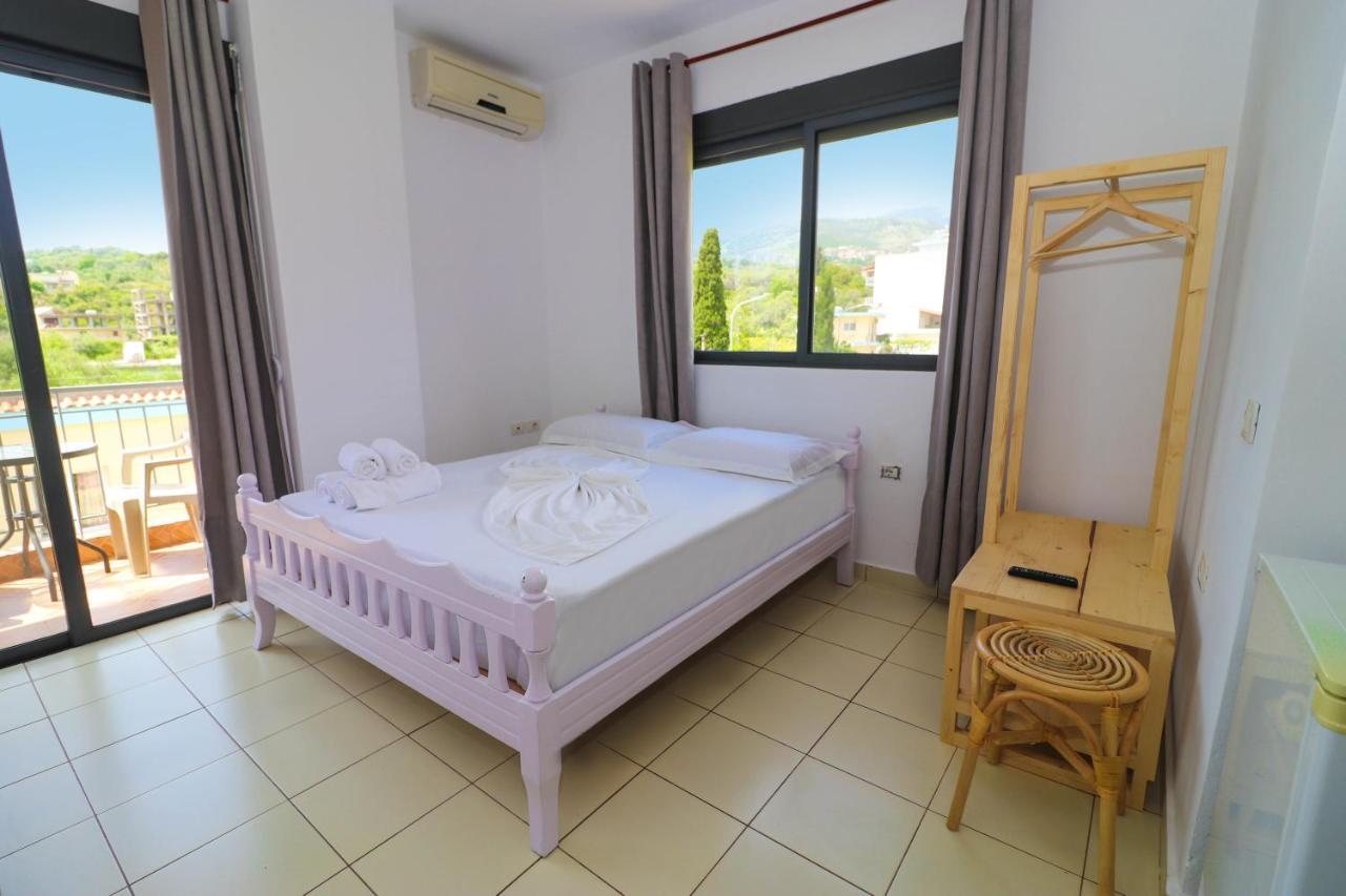 Bora Rooms Himare Buitenkant foto