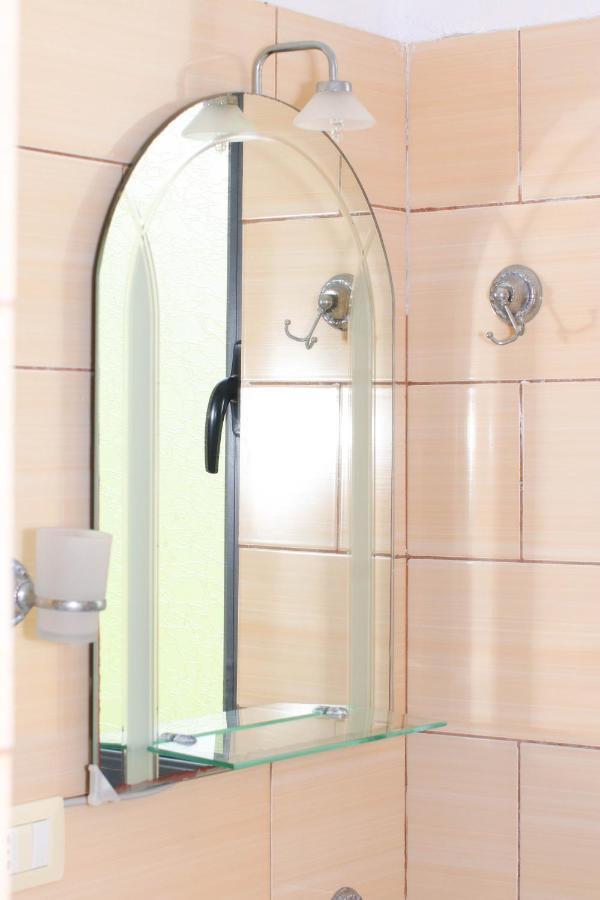 Bora Rooms Himare Buitenkant foto
