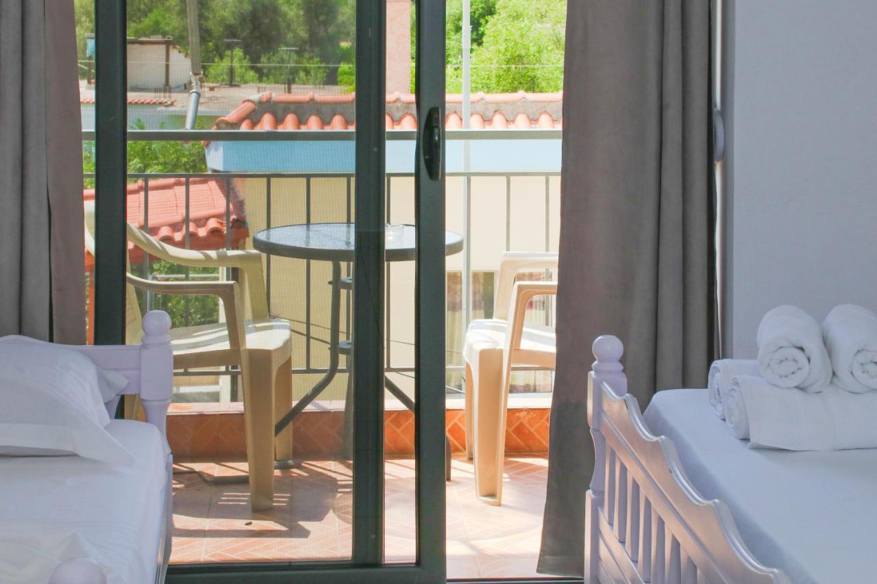 Bora Rooms Himare Buitenkant foto