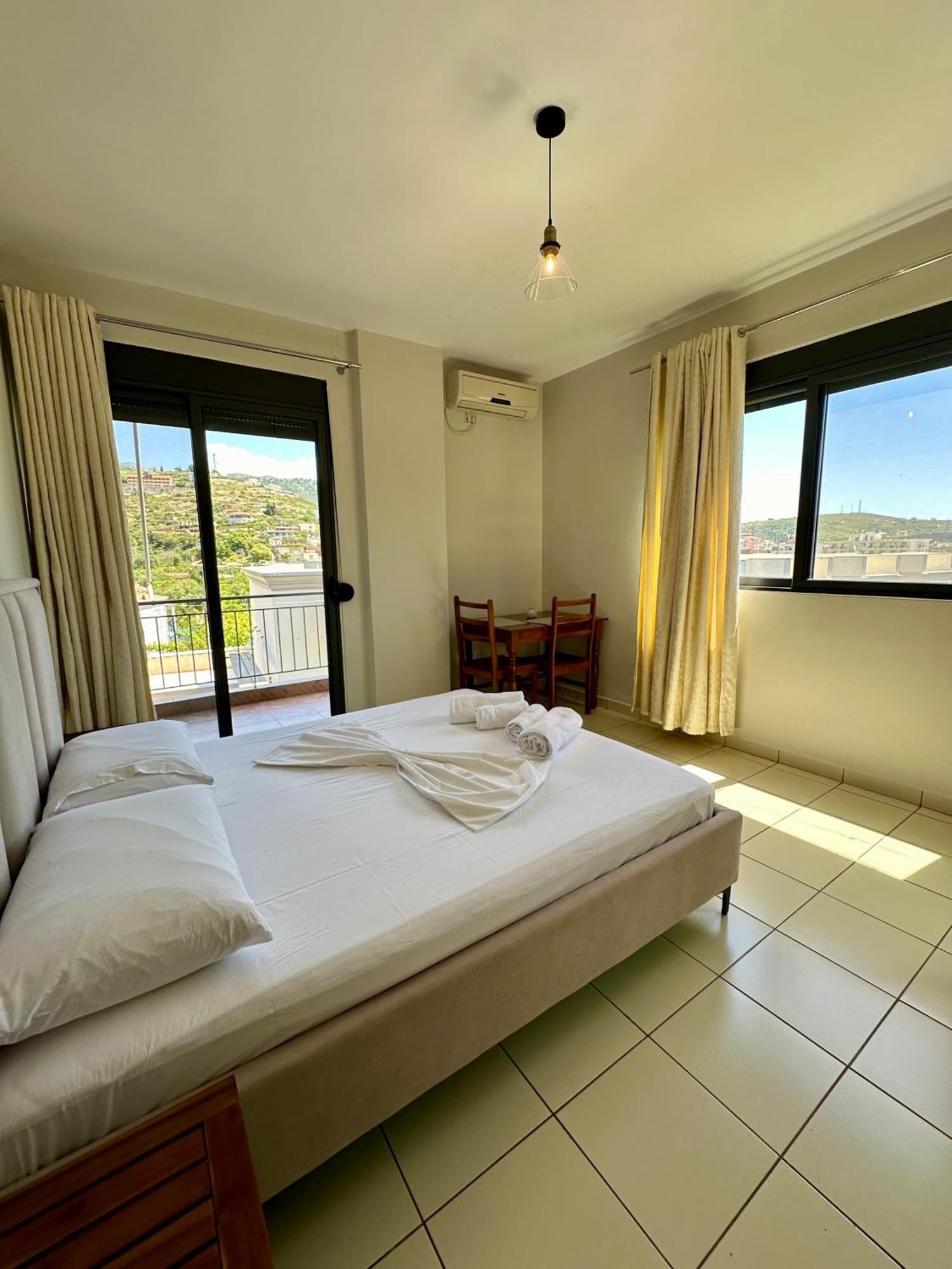 Bora Rooms Himare Buitenkant foto